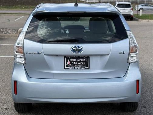 2012 Toyota Prius v Two