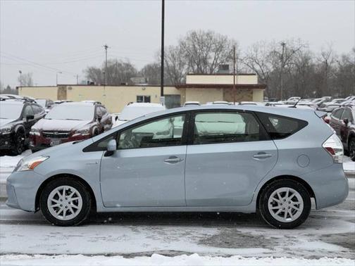 2012 Toyota Prius v Two