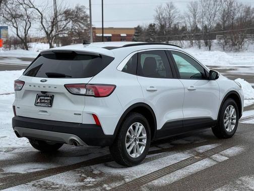 2021 Ford Escape SE