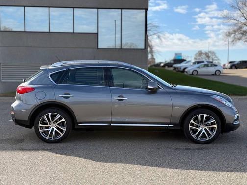 2017 INFINITI QX50 Base