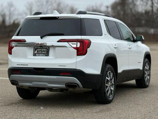 2023 GMC Acadia AWD SLT