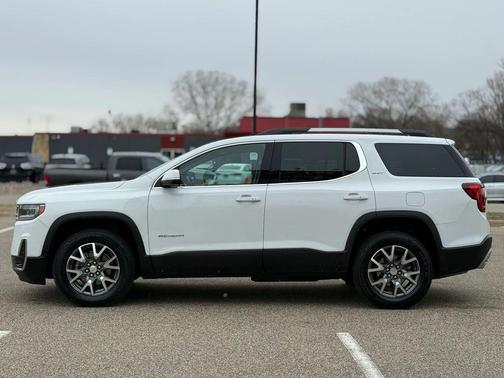 2023 GMC Acadia AWD SLT