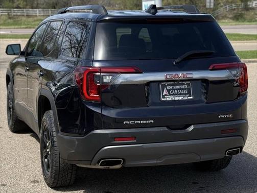 2022 GMC Acadia AWD AT4