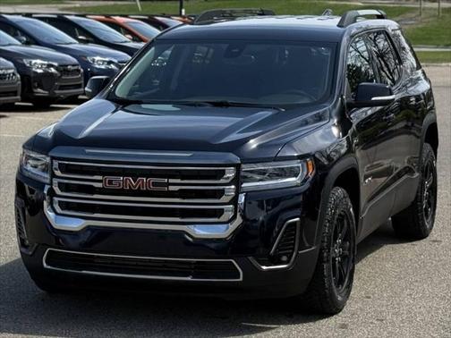 2022 GMC Acadia AWD AT4