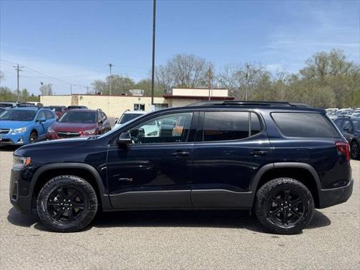 2022 GMC Acadia AWD AT4