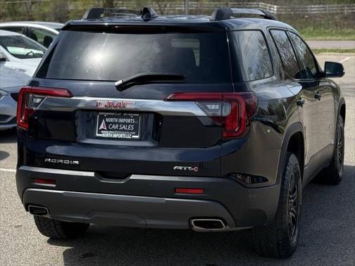2022 GMC Acadia AWD AT4