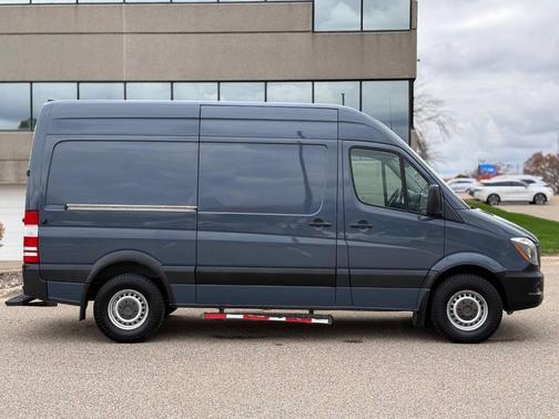 2018 Mercedes-Benz Sprinter 2500 Standard Roof