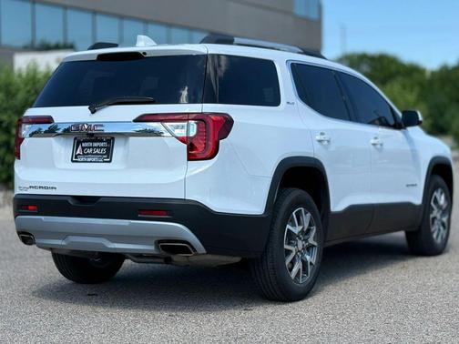 Summit White 2023 GMC Acadia FWD SLT