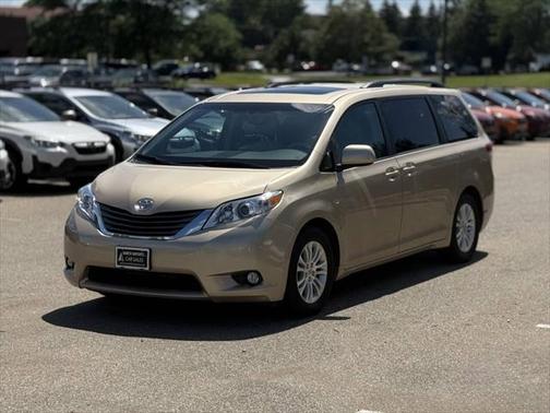2013 Toyota Sienna XLE