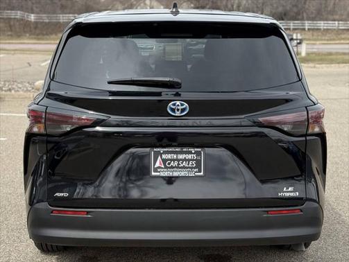 2021 Toyota Sienna LE