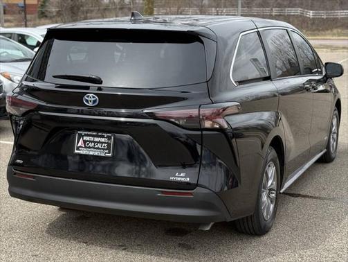 2021 Toyota Sienna LE