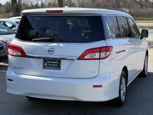 2015 Nissan Quest SV
