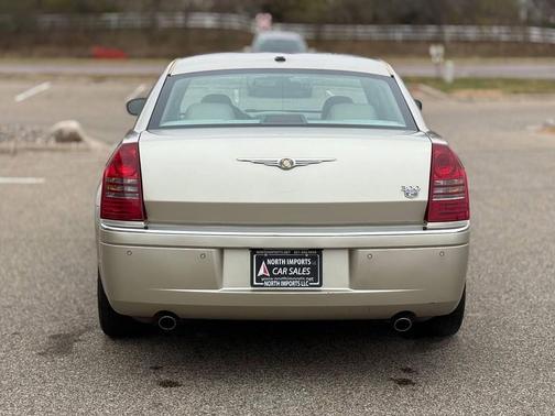 2006 Chrysler 300C Base