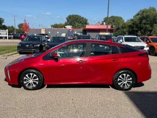 2020 Toyota Prius LE