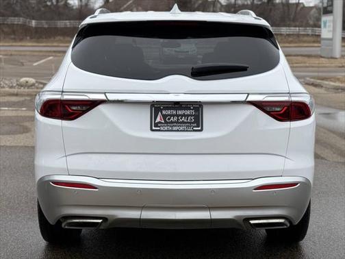 2023 Buick Enclave Essence AWD