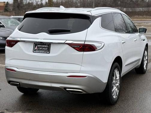 2023 Buick Enclave Essence AWD