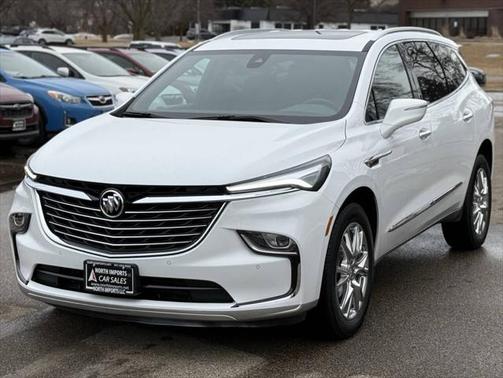 2023 Buick Enclave Essence AWD