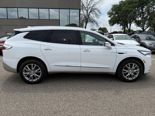 2023 Buick Enclave Essence AWD