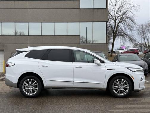 2023 Buick Enclave Essence AWD