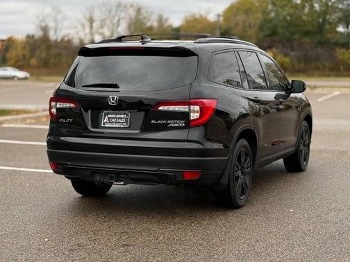 2022 Honda Pilot AWD Black Edition