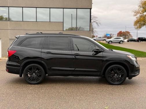 2022 Honda Pilot AWD Black Edition