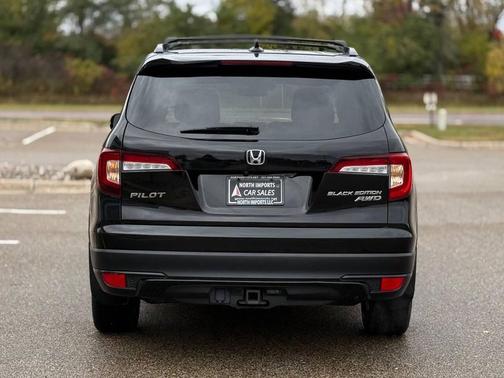 2022 Honda Pilot AWD Black Edition