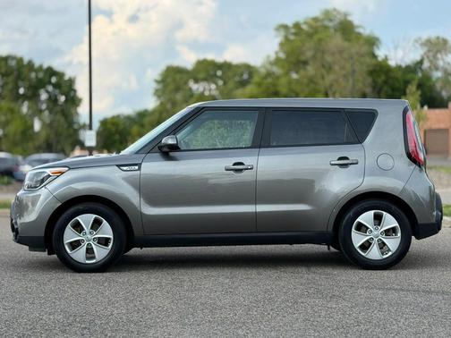Titanium Gray 2016 Kia Soul Base