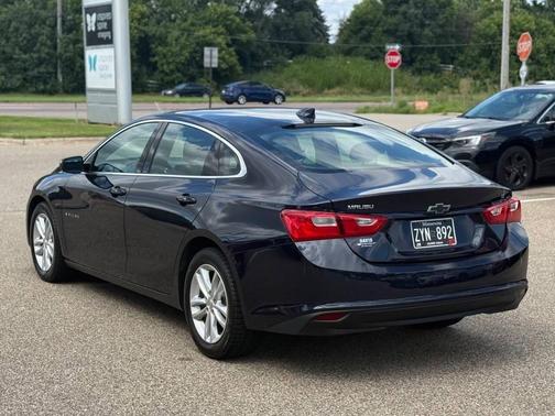 2017 Chevrolet Malibu 1LT