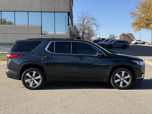 2021 Chevrolet Traverse LT Leather