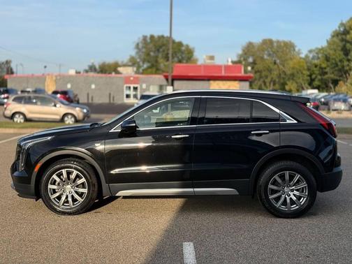 2021 Cadillac XT4 Premium Luxury