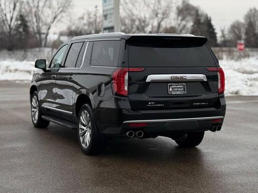 2022 GMC Yukon XL Denali