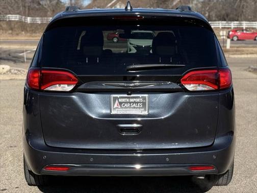 2020 Chrysler Pacifica Touring-L Plus