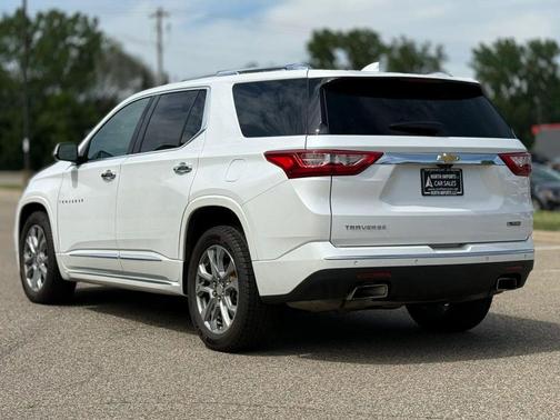 White 2018 Chevrolet Traverse Premier
