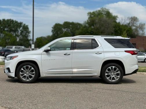 White 2018 Chevrolet Traverse Premier