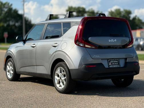 2022 Kia Soul LX Wagon 4D