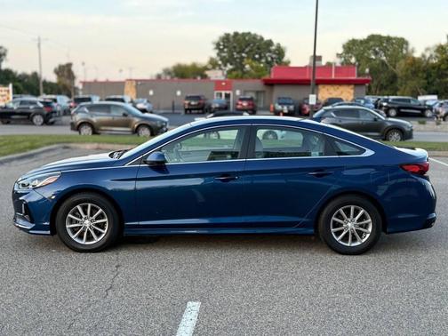 2018 Hyundai SONATA SE