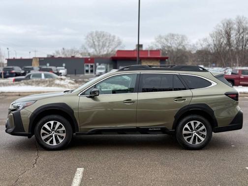 2025 Subaru Outback Premium