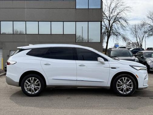 2022 Buick Enclave FWD Essence