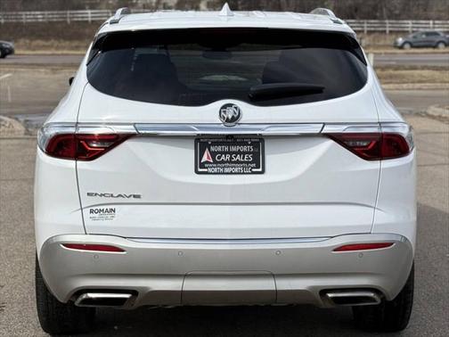2022 Buick Enclave FWD Essence