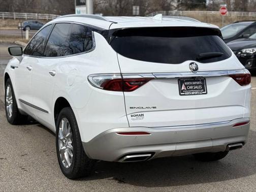 2022 Buick Enclave FWD Essence