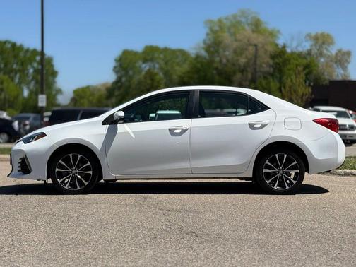 White 2019 Toyota Corolla SE