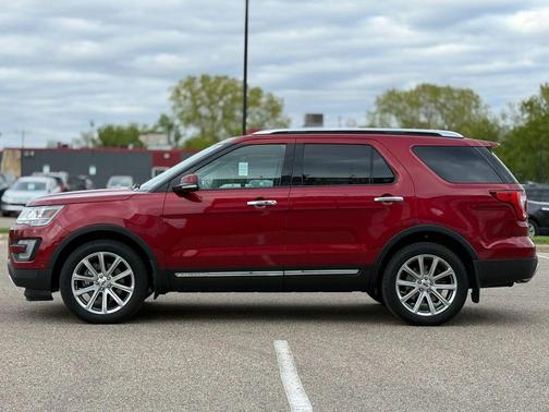 Red 2017 Ford Explorer sport