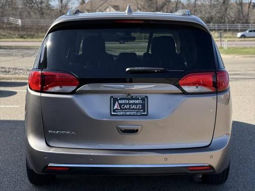 2018 Chrysler Pacifica Touring-L Plus