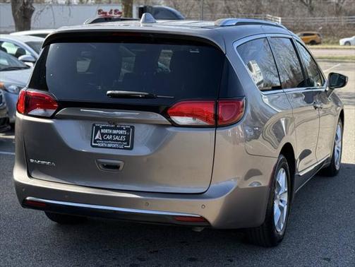 2018 Chrysler Pacifica Touring-L Plus