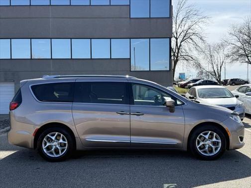 2018 Chrysler Pacifica Touring-L Plus