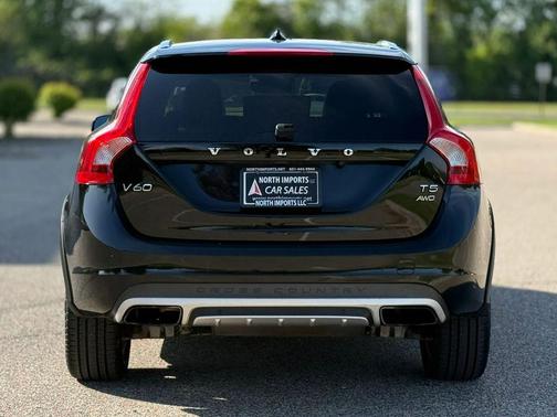 Black 2016 Volvo V60 Cross Country T5