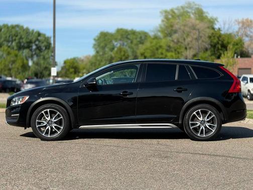Black 2016 Volvo V60 Cross Country T5