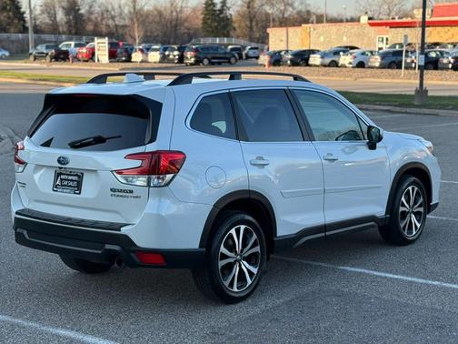 Crystal White Pearl 2019 Subaru Forester Sport