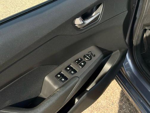 2019 Hyundai Accent SE