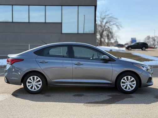 2019 Hyundai Accent SE
